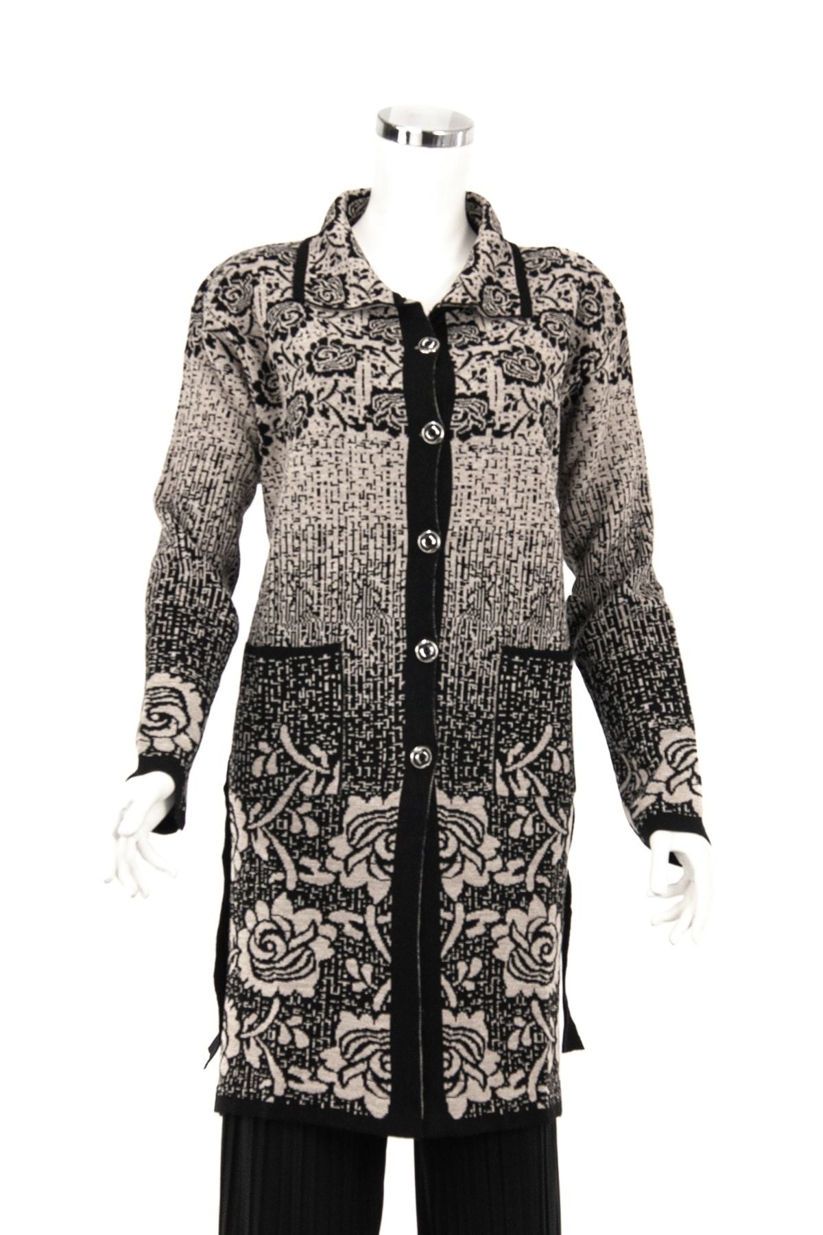 Kadın Bej Anne Butik Hırka Kışlık Triko Düğmeli Cepli Motifli Rahat Kesim Yünlü Dokuma