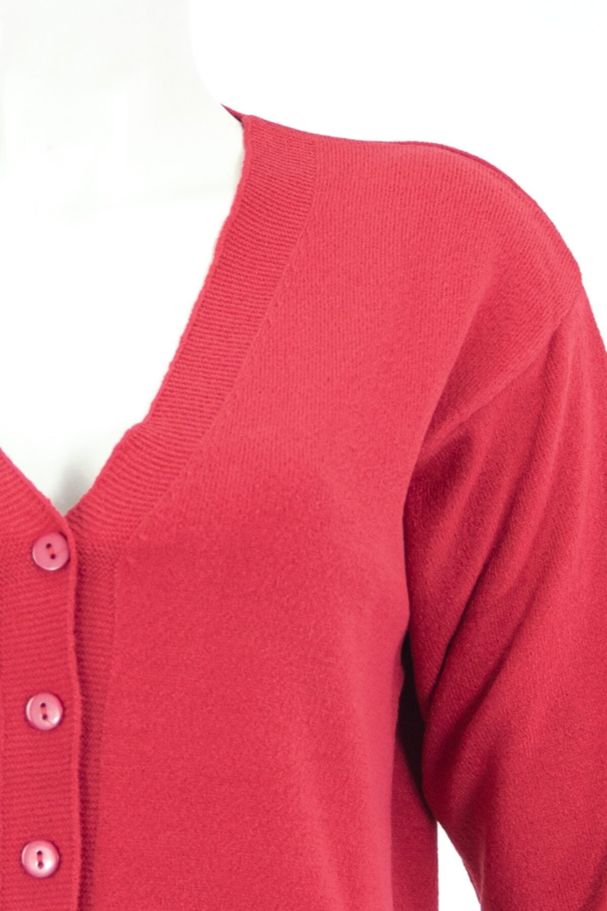 Kadın Fuşya Kışlık Düğmeli Normal Kesim Likralı Kardelen Kumaş Kısa Hırka