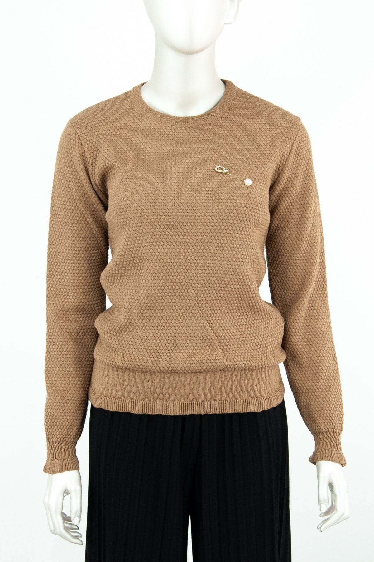 Kadın Kışlık Modelli Incili Broş Detaylı Uzun Kollu Yuvarlak Yaka Likralı Dokuma Triko Kazak