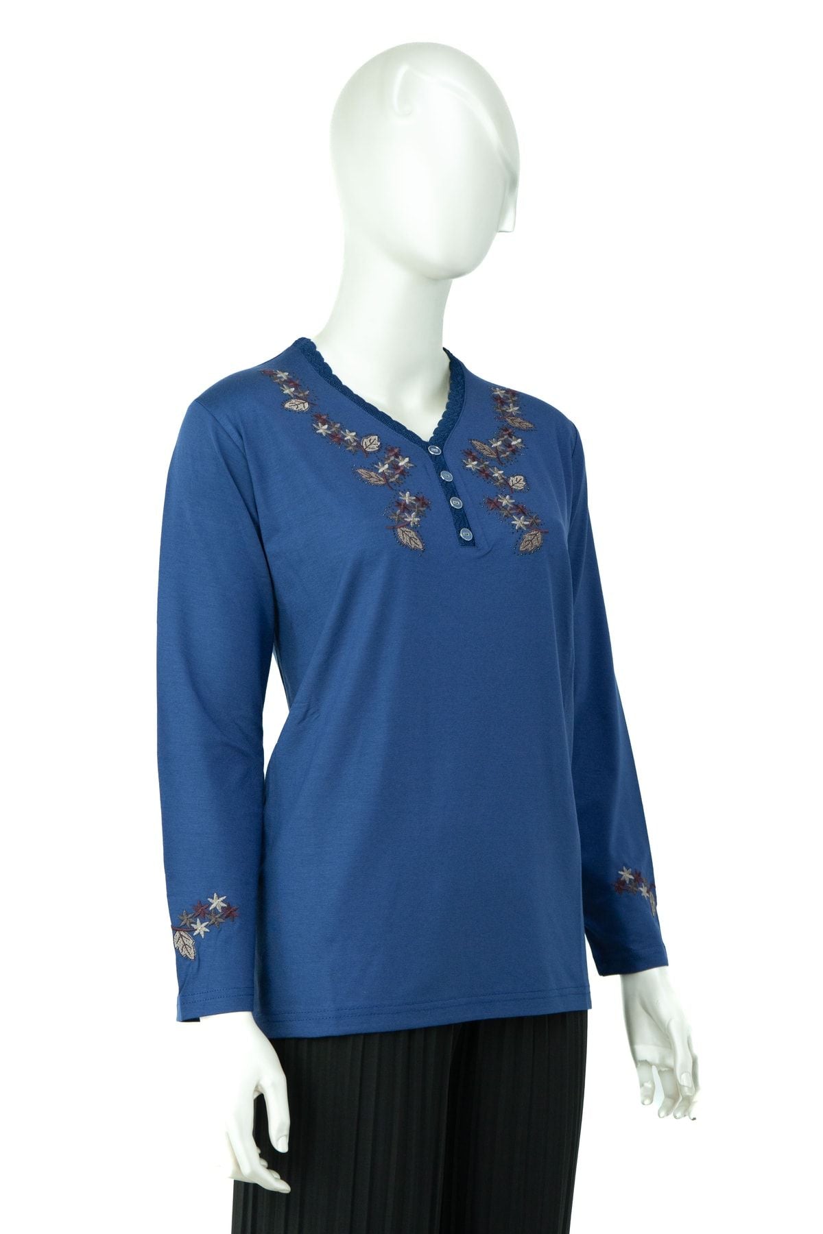 Kadın Nakış Işlemeli Ve Taşlı V Yaka Tam Kalıp Likralı Premium Viskon Penye Kumaş Anne Bluz