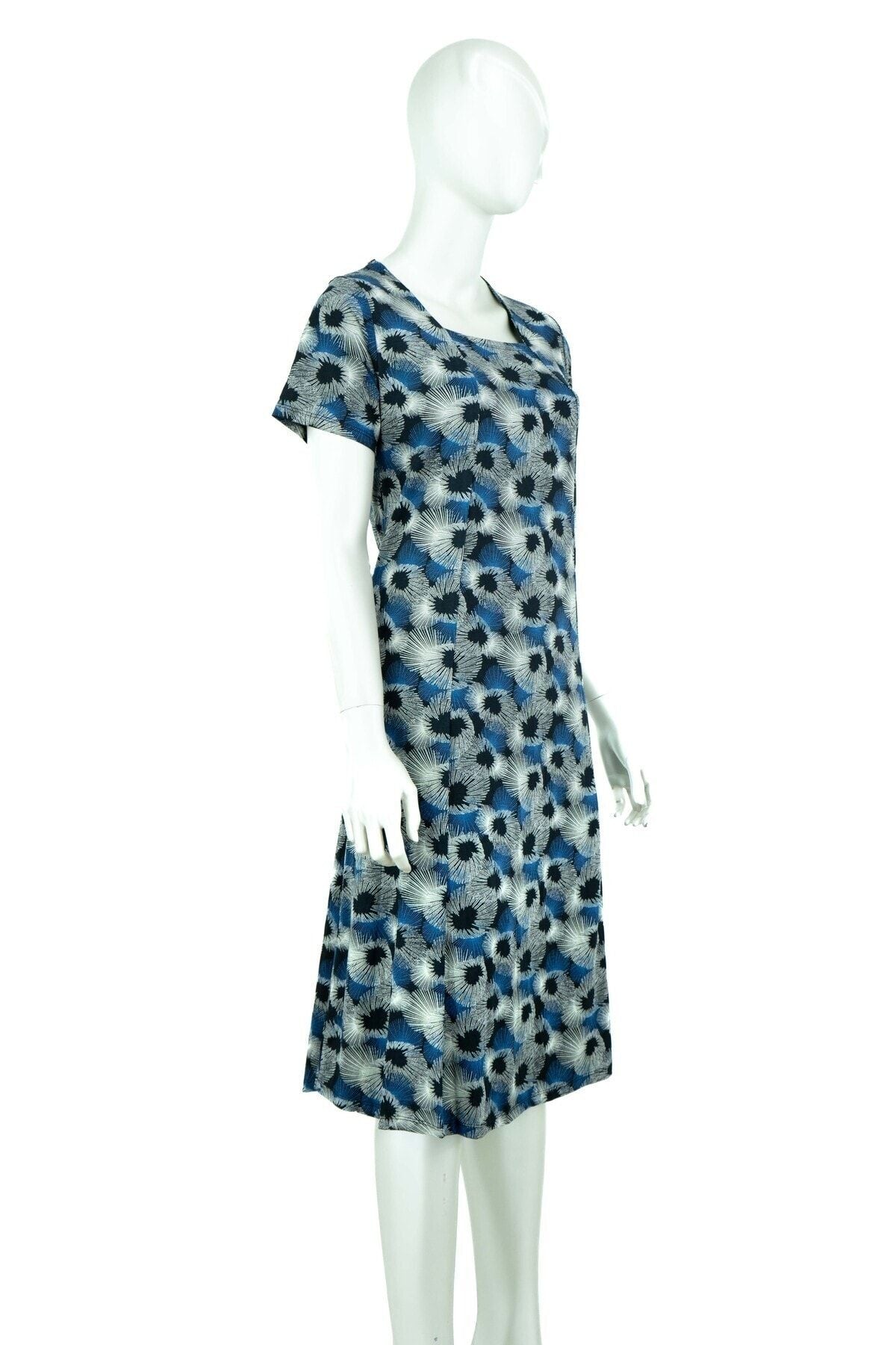 Kadın Zambak Desenli Kısa Kollu Tam Kalıp Likralı Viskon Kumaş Klasik Diz Altı Elbise