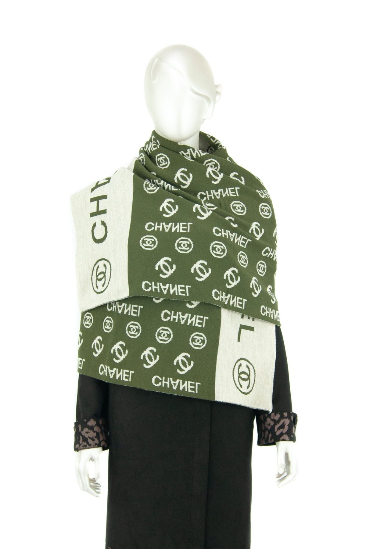 Kadın Kışlık Pamuklu Iplikten Dokuma Bilinen Harf Desenli Geniş Tarz Atkı Şal