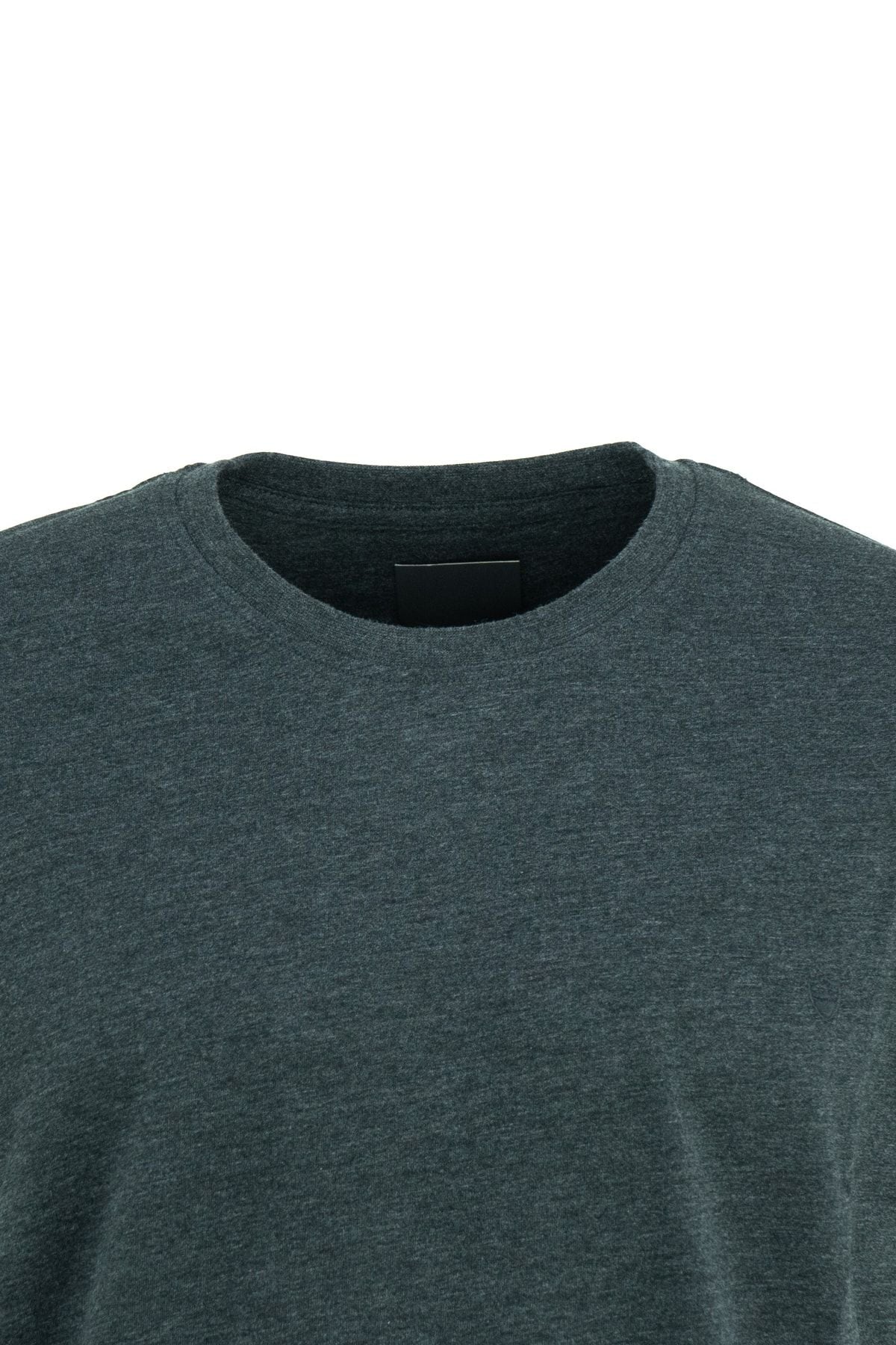 Erkek Sıfır Yaka Armalı Kısa Kollu Düz Renk Normal Kesim Premium %100 Pamuk Kumaş Tişört