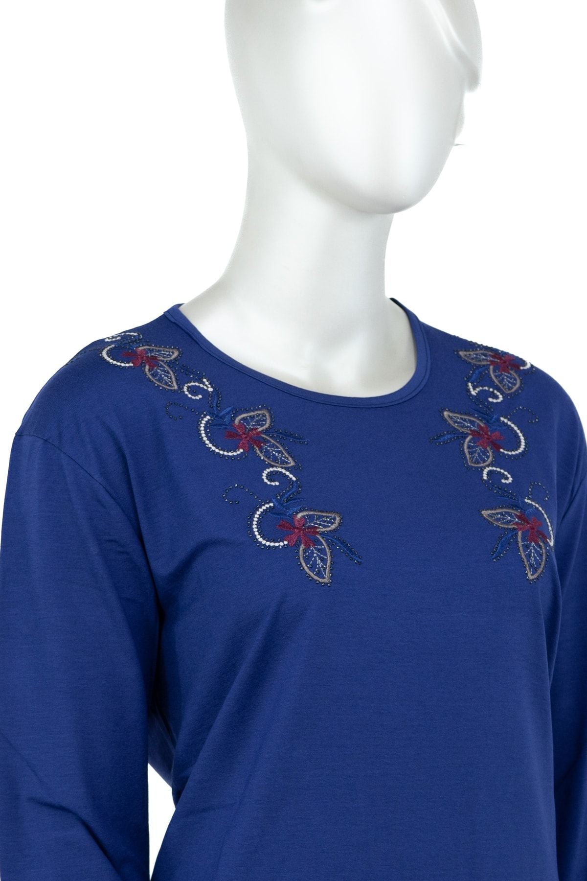 Kadın Nakışlı Pullu Yuvarlak Yaka Uzun Kollu Dar Kalıp Likralı Viskon Penye Kumaş Anne Bluz