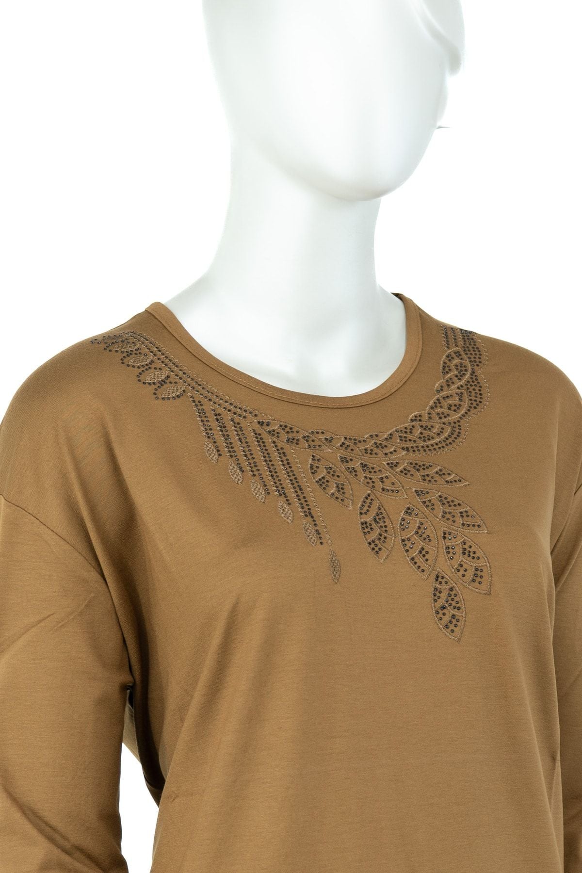 Kadın Kolye Nakışlı Taşlı Normal Kesim Tam Kalıp Likralı Viskon Penye Kumaş Anne Bluz