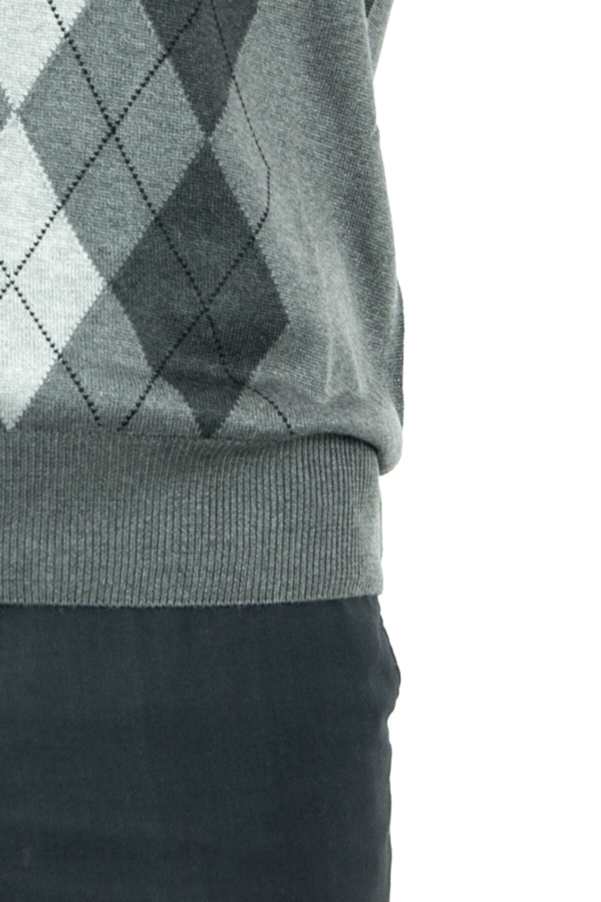 Erkek Gri Siyah Baba Süveteri Baklava Desenli Rahat Kesim V Yakalı Ince Yün Dokuma