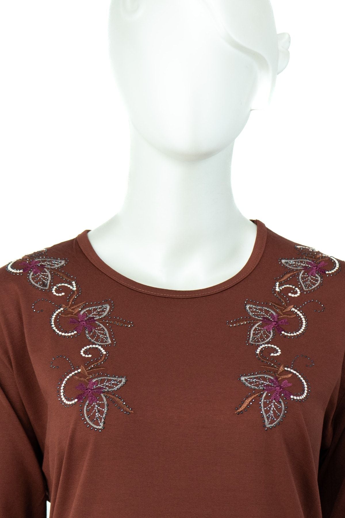 Kadın Nakışlı Pullu Yuvarlak Yaka Uzun Kollu Dar Kalıp Likralı Viskon Penye Kumaş Anne Bluz