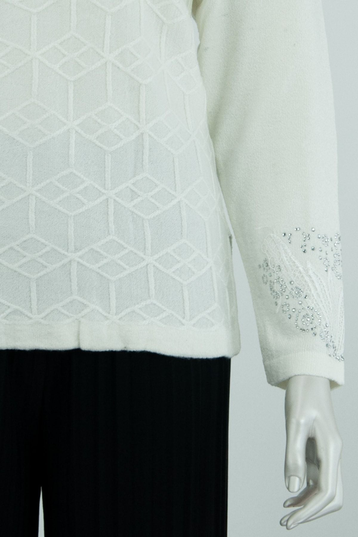 Kadın Kışlık Manolya Motifli Boncuklu Ve Taşlı Likralı Kardelen Dokuma Anne Triko Kazak