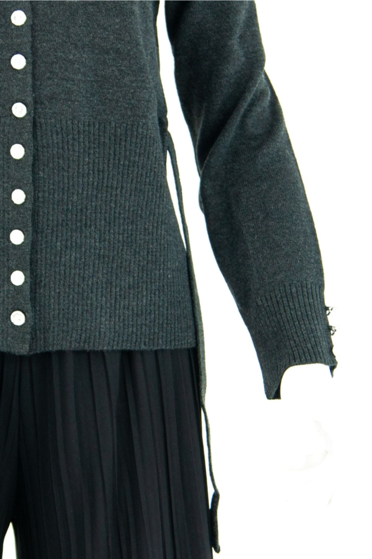 Kadın Kışlık Uzun Kollu Önü Düğmeli Normal Kesim Likralı V Yaka Dokuma Hırka