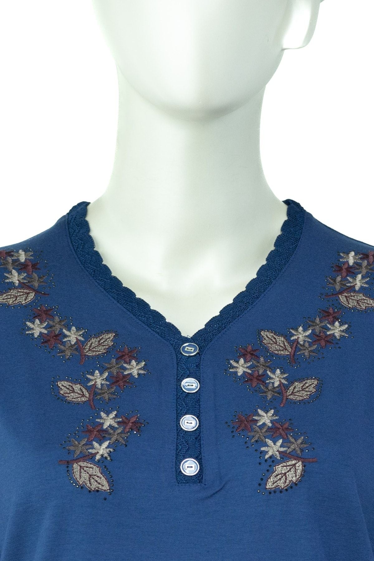 Kadın Nakış Işlemeli Ve Taşlı V Yaka Tam Kalıp Likralı Premium Viskon Penye Kumaş Anne Bluz