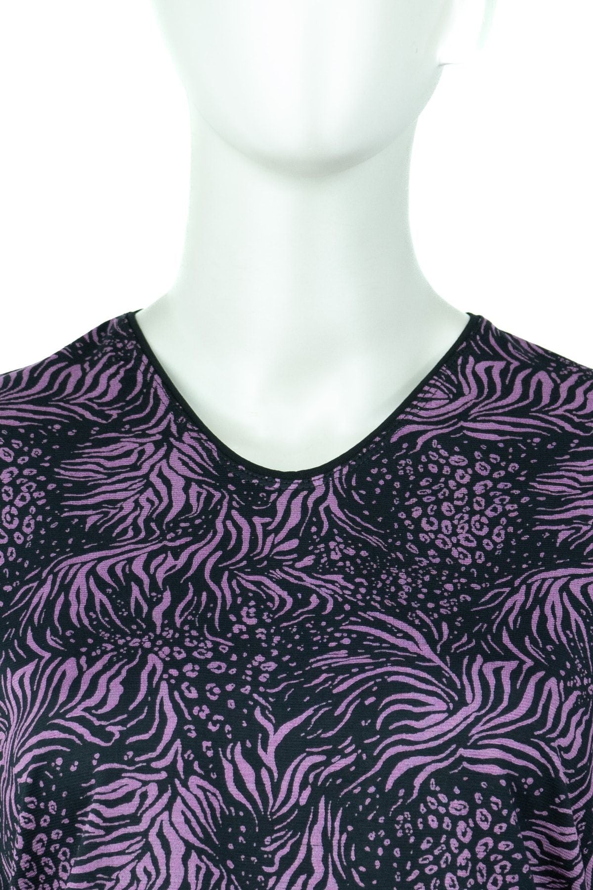 Kadın Pastel Desenli Hafif V Yaka Kısa Kollu Tam Kalıp Turlu Viskon Penye Kumaş Anne Bluz