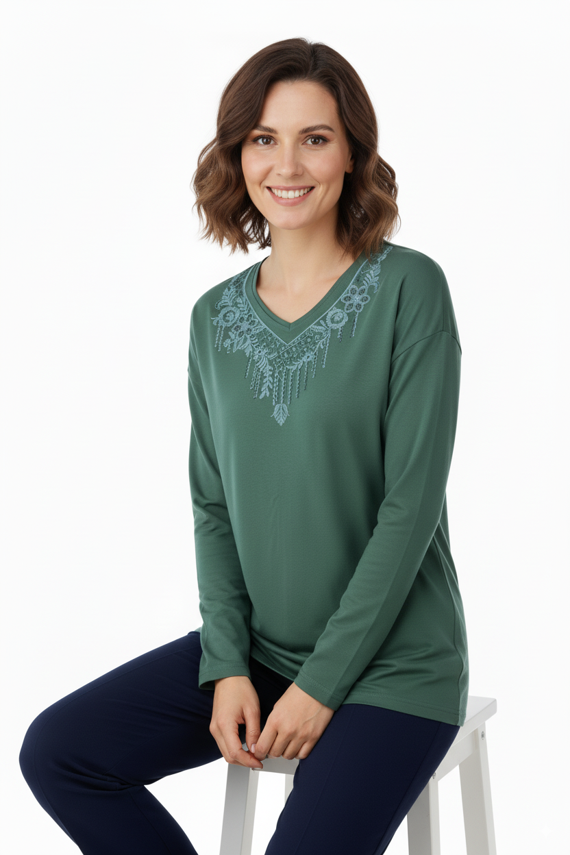 Kadın Anne Bluz Viskon Penye Kumaş Hafif V Yakalı Kolyem Model Battal Beden Rahat Tam Kalıp